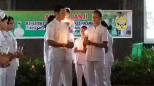 Pemasangan Kap dan Angkat Janji Mahasiswa