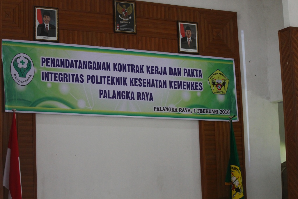 Penandatanganan Kontrak Kerja dan Pakta Integritas